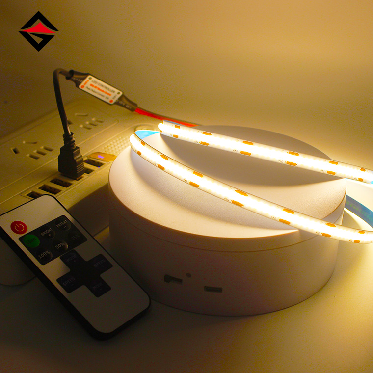 Kuinka käyttää 5 V USB COB Light Strip Kit -sarjaa